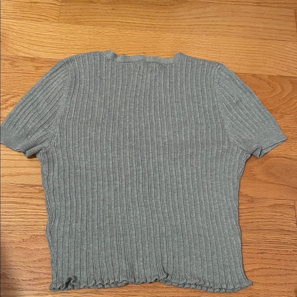 Gray Button-Up Ribbed Top - Picture 2 of 2